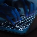 Chrání vás používání VPN před krádeží identity a podvody?